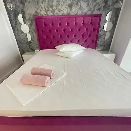 Reyna Sea View Luxury Apartment